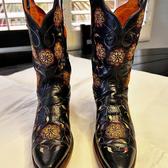 Lucchese 1883 Black Floral Boots - Picture 2 of 10